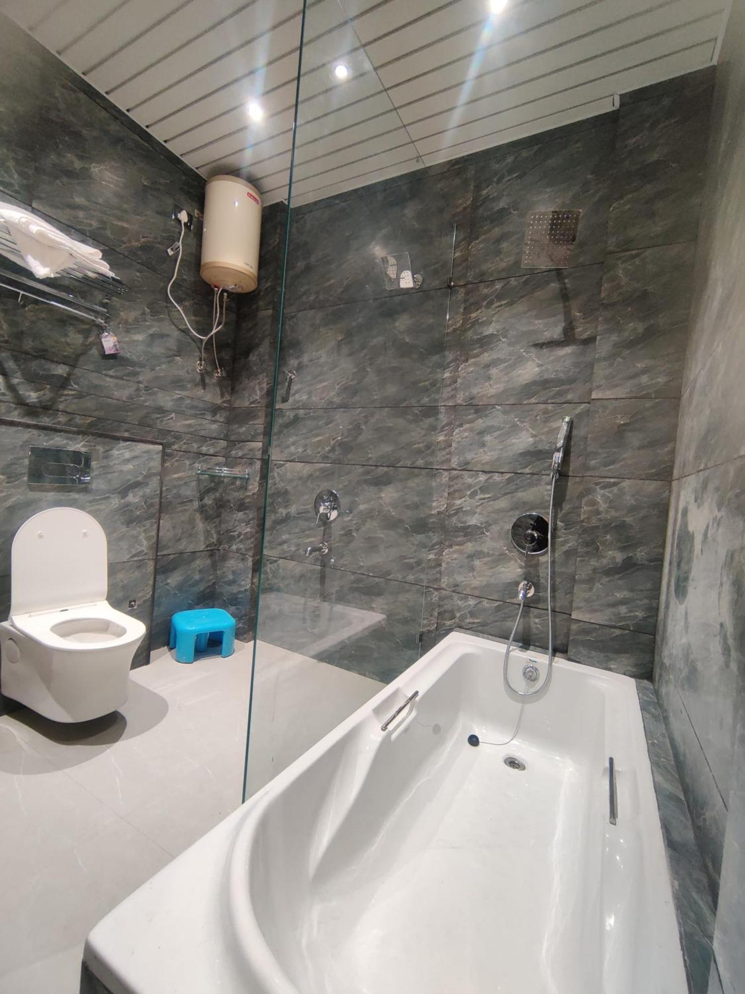 נאסיק Hotel Mountain View מראה חיצוני תמונה